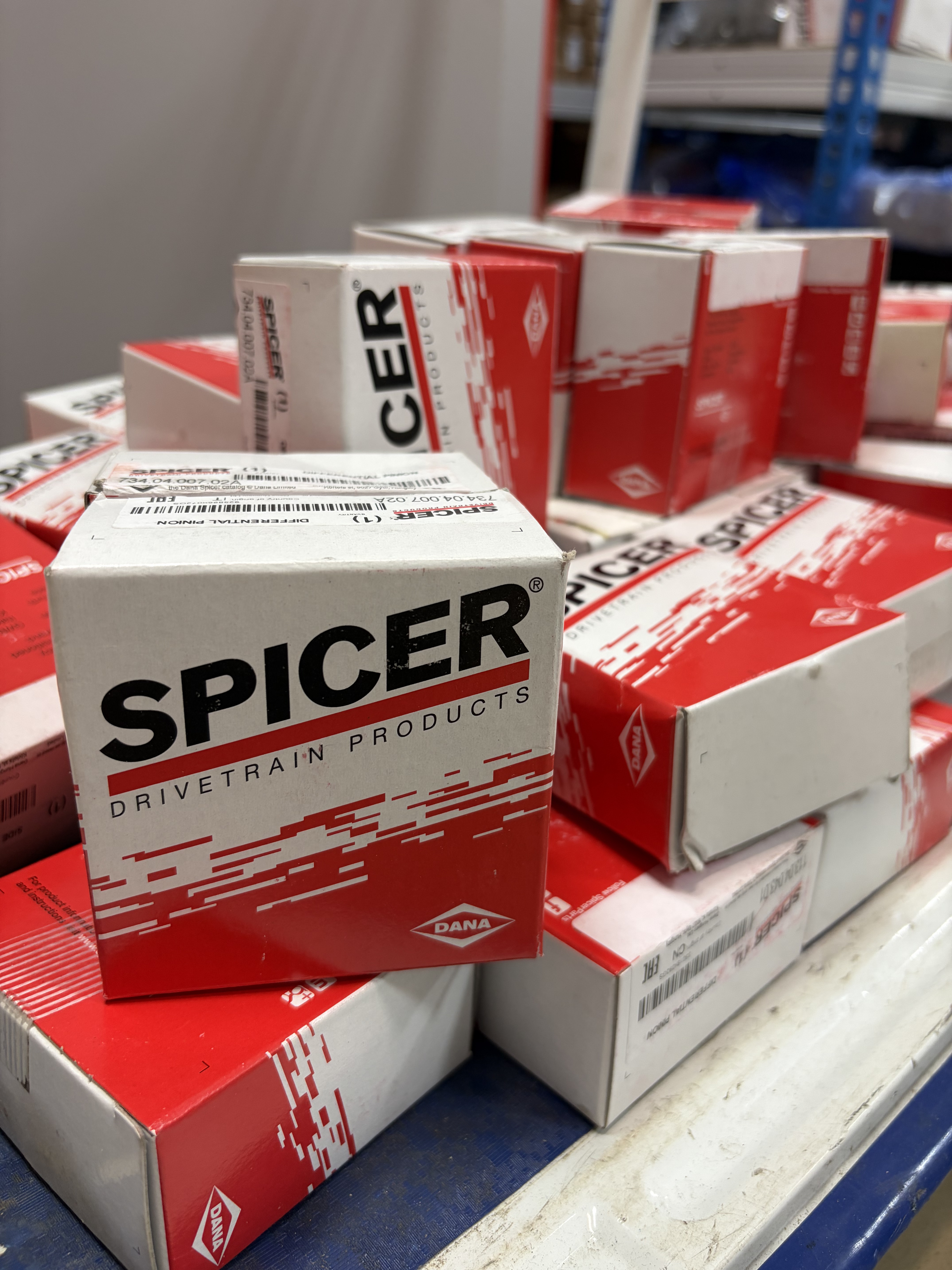 Оригинальные запчасти Dana Spicer в наличии на складе